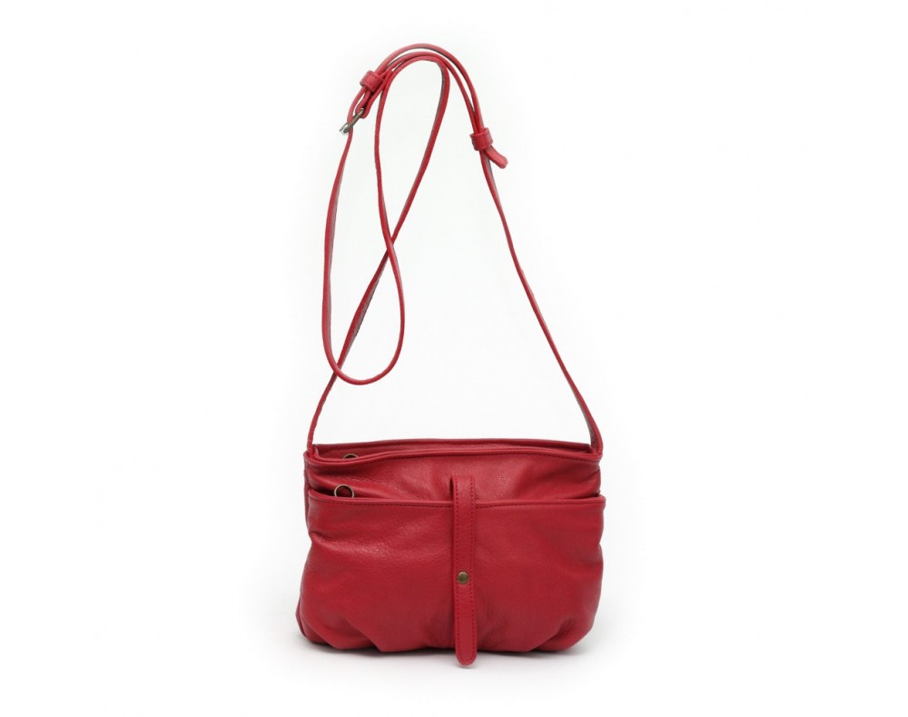 Petit sac bandoulière   Composition : CUIR Vachette doublure : textile   Dimensions : -hauteur 15 cm -largeur 22 cm -épa